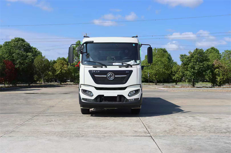 東風(fēng)天錦新能源洗掃車(15方)